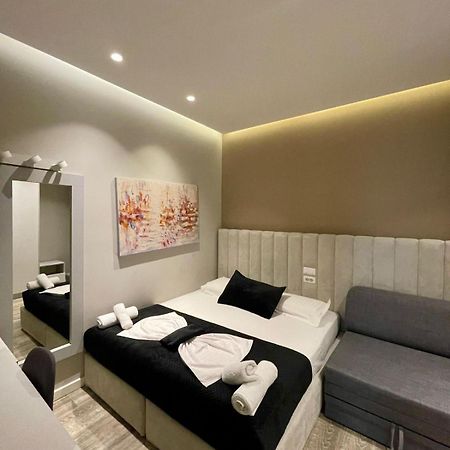 Premium City Studio & Suite Tirana Buitenkant foto