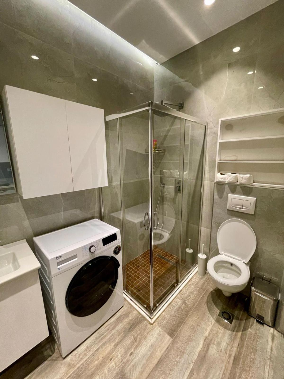 Premium City Studio & Suite Tirana Buitenkant foto