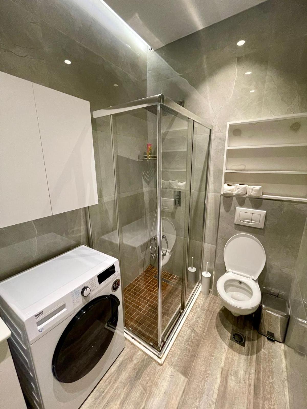 Premium City Studio & Suite Tirana Buitenkant foto