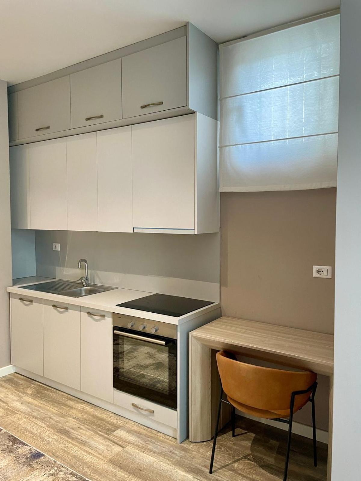 Premium City Studio & Suite Tirana Buitenkant foto