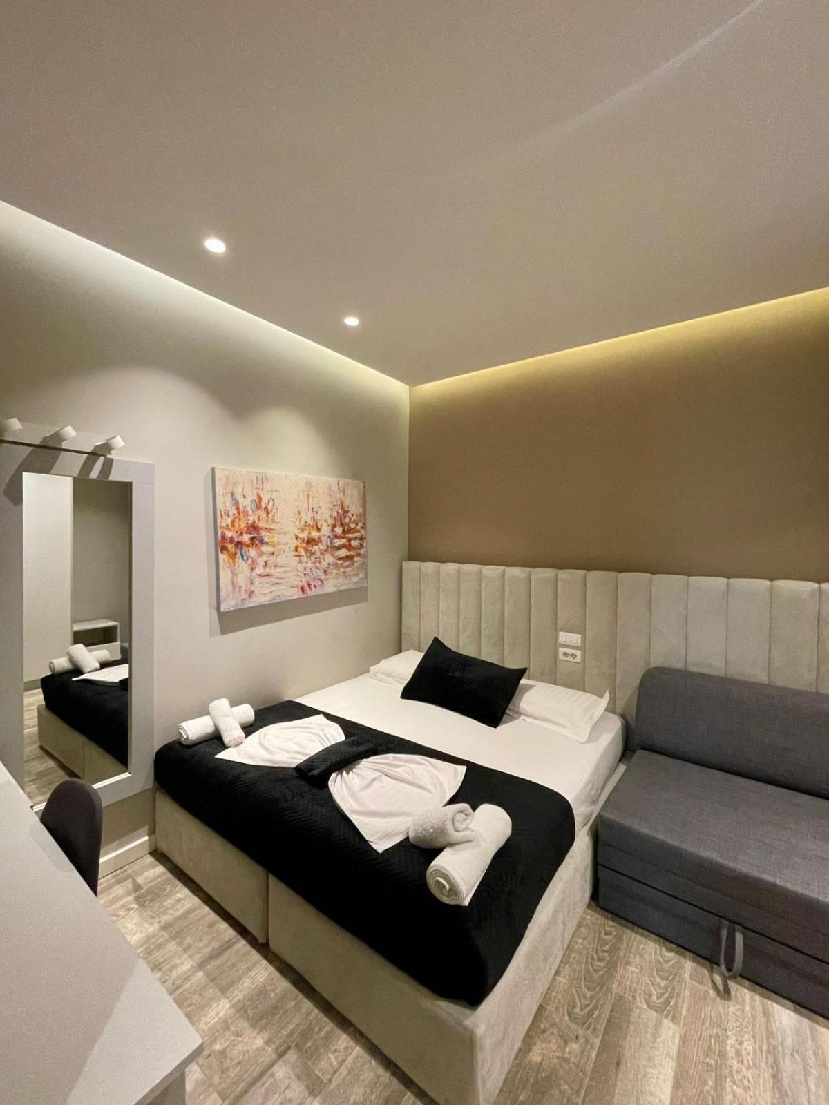 Premium City Studio & Suite Tirana Buitenkant foto